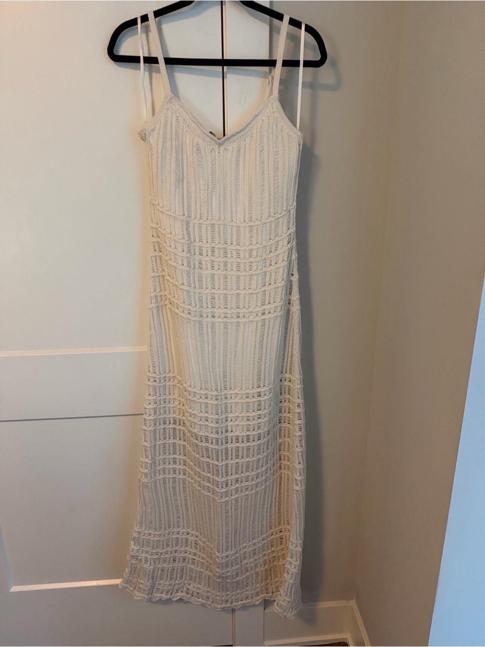 Abercrombie & Fitch White Crochet Maxi Dress with Spaghetti Straps - Picture 3 of 8
